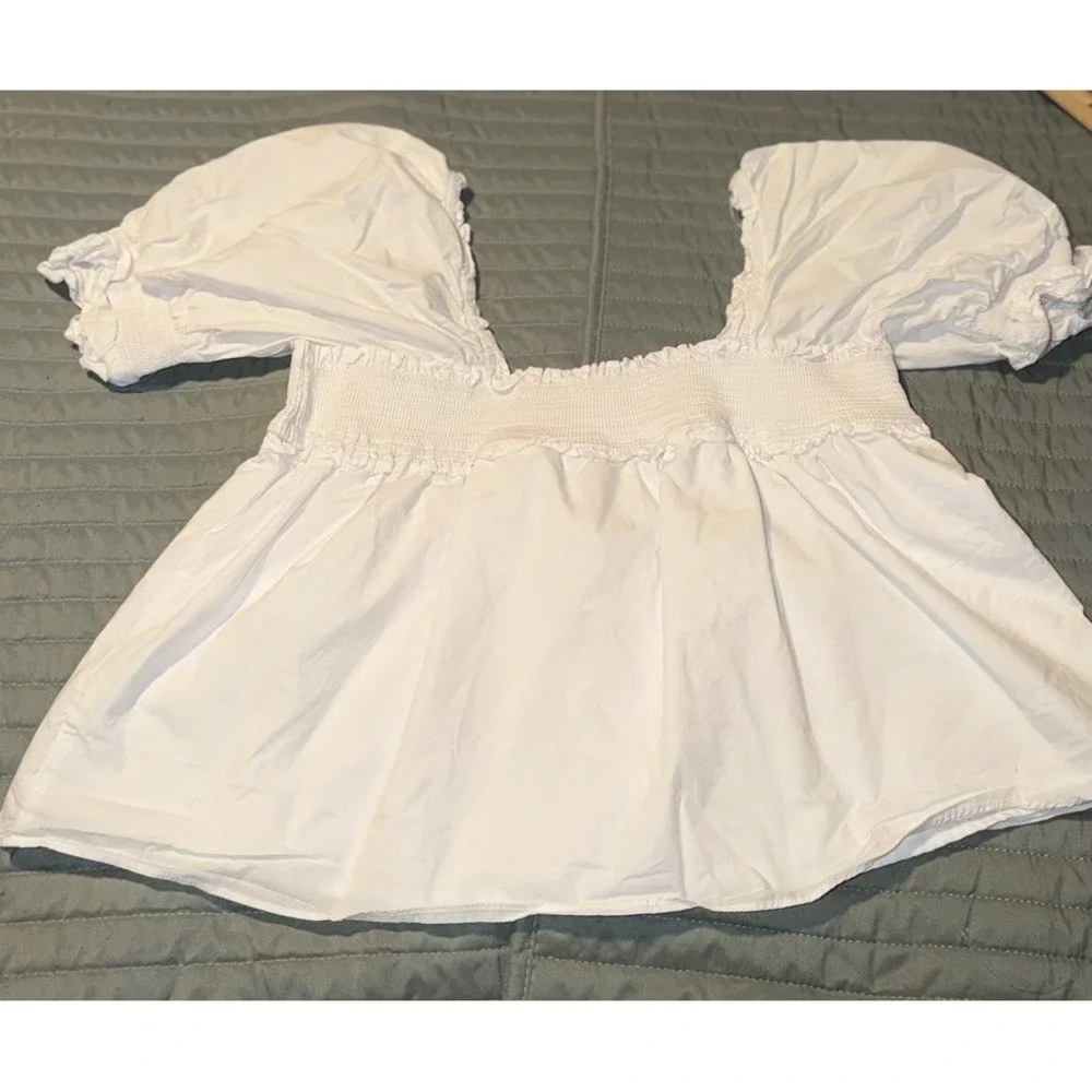 hyacinth house Tuckernuck White Cotton Smocked Puff Sleeve Peplum Top Small